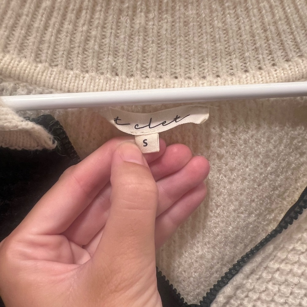 Colorblock Zip Up Sweater - Picture 2 of 4